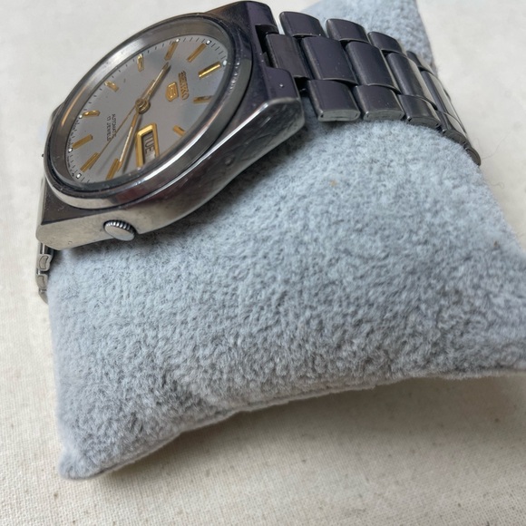 Seiko 5 Men’s Automatic Watch Gray Dial 37mm - Picture 4 of 11